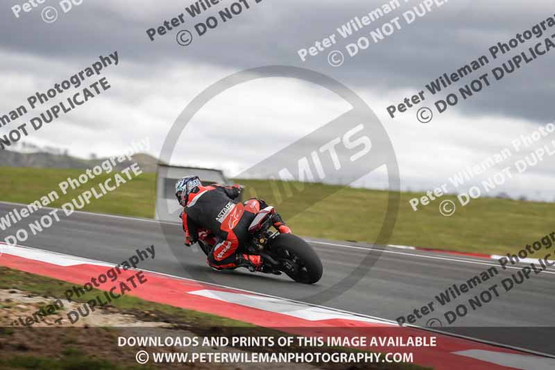 cadwell no limits trackday;cadwell park;cadwell park photographs;cadwell trackday photographs;enduro digital images;event digital images;eventdigitalimages;navarra;no limits trackdays;peter wileman photography;racing digital images;trackday digital images;trackday photos